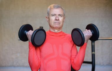 Weightlifting and Aging: Maintaining Muscle Mass and Independence